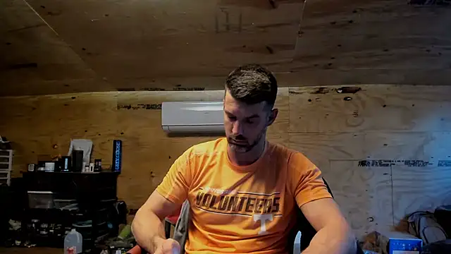 Snapshot of Kenny_Kyle chatting on March 10, 2025, 11:27 pm Kenny Kyle online show from March 10, 2025, 11:27 pm