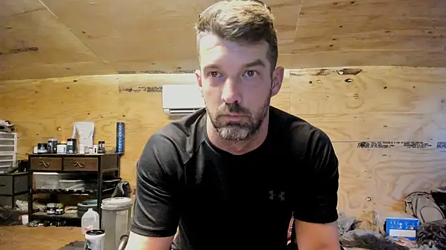 Snapshot of Kenny_Kyle chatting on March 16, 2025, 11:47 pm Kenny Kyle online show from March 16, 2025, 11:47 pm