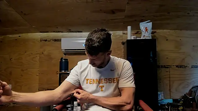 Snapshot of Kenny_Kyle chatting on September 14, 2025, 1:43 pm Kenny Kyle online show from September 14, 2025, 1:43 pm