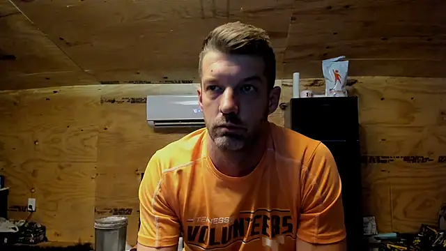 Snapshot of Kenny_Kyle chatting on September 19, 2025, 2:24 am Kenny Kyle online show from September 19, 2025, 2:24 am