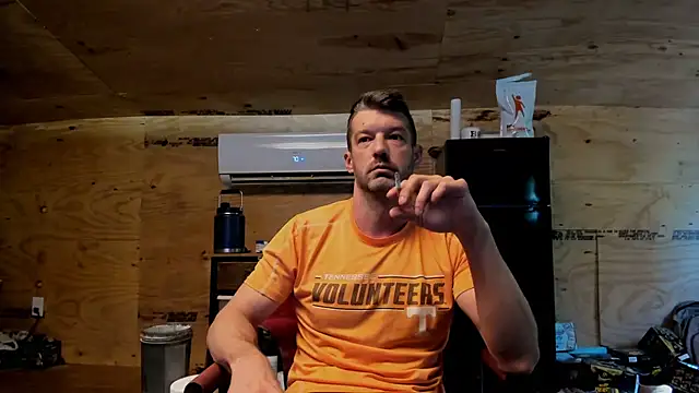 Snapshot of Kenny_Kyle chatting on September 19, 2025, 3:13 pm Kenny Kyle online show from September 19, 2025, 3:13 pm