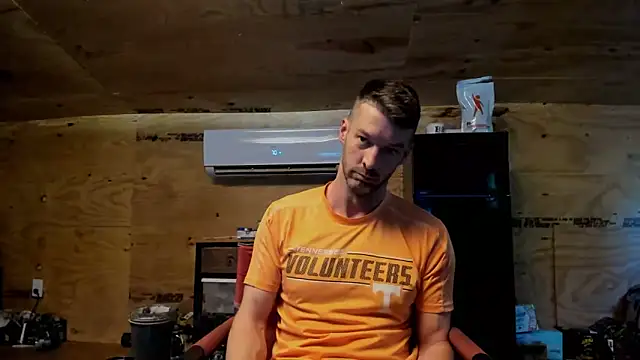 Snapshot of Kenny_Kyle chatting on September 28, 2025, 1:49 pm Kenny Kyle online show from September 28, 2025, 1:49 pm