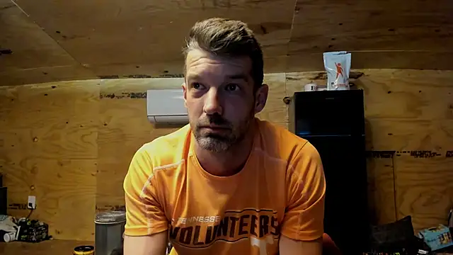 Snapshot of Kenny_Kyle chatting on October 16, 2025, 2:23 am Kenny Kyle online show from October 16, 2025, 2:23 am