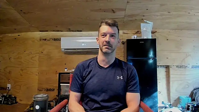 Snapshot of Kenny_Kyle chatting on October 21, 2025, 2:51 pm Kenny Kyle online show from October 21, 2025, 2:51 pm