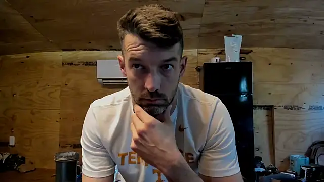 Snapshot of Kenny_Kyle chatting on October 22, 2025, 2:06 pm Kenny Kyle online show from October 22, 2025, 2:06 pm