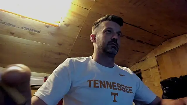 Snapshot of Kenny_Kyle chatting on October 23, 2025, 4:34 am Kenny Kyle online show from October 23, 2025, 4:34 am