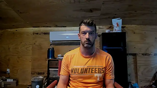 Snapshot of Kenny_Kyle chatting on October 25, 2025, 12:45 pm Kenny Kyle online show from October 25, 2025, 12:45 pm