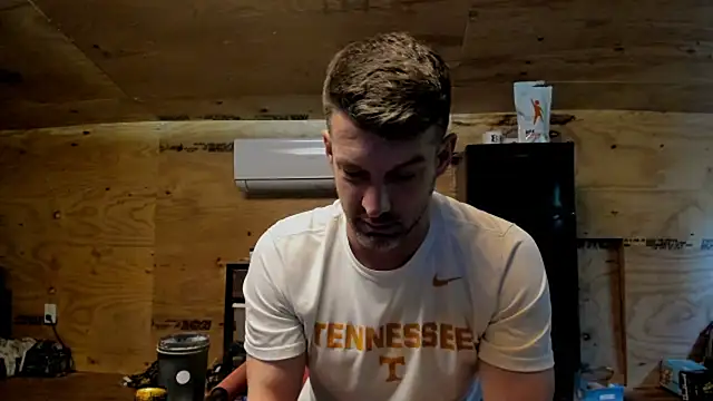 Snapshot of Kenny_Kyle chatting on October 27, 2025, 6:01 pm Kenny Kyle online show from October 27, 2025, 6:01 pm