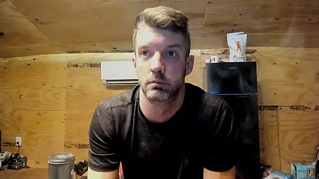 Snapshot of Kenny_Kyle chatting on October 31, 2025, 3:07 am Kenny Kyle online show from October 31, 2025, 3:07 am