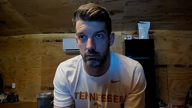 Snapshot of Kenny_Kyle chatting on November 5, 2025, 2:22 am Kenny Kyle online show from November 5, 2025, 2:22 am