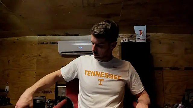 Snapshot of Kenny_Kyle chatting on November 23, 2025, 1:05 am Kenny Kyle online show from November 23, 2025, 1:05 am