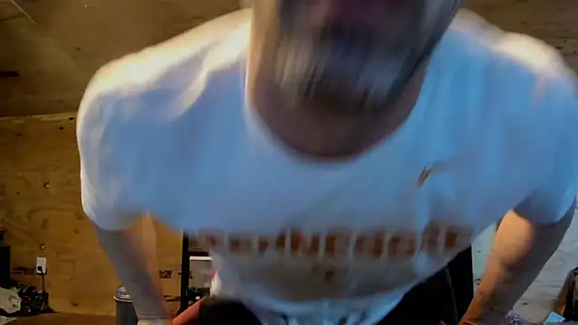 Snapshot of Kenny_Kyle chatting on November 26, 2025, 1:56 pm Kenny Kyle online show from November 26, 2025, 1:56 pm