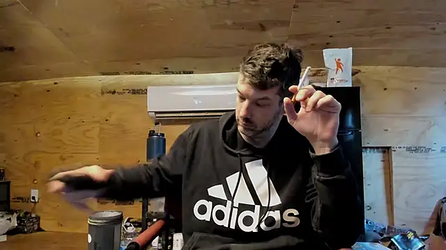 Snapshot of Kenny_Kyle chatting on December 2, 2025, 2:45 pm Kenny Kyle online show from December 2, 2025, 2:45 pm