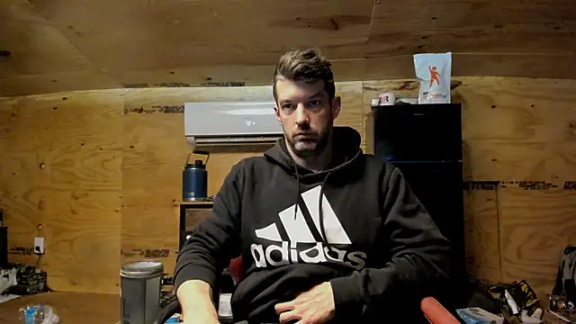 Snapshot of Kenny_Kyle chatting on December 3, 2025, 10:46 am Kenny Kyle online show from December 3, 2025, 10:46 am