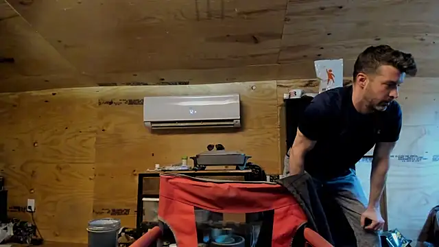 Snapshot of Kenny_Kyle chatting on December 4, 2025, 2:59 pm Kenny Kyle online show from December 4, 2025, 2:59 pm