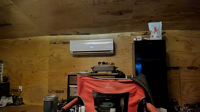 Snapshot of Kenny_Kyle chatting on December 14, 2025, 7:58 am Kenny Kyle online show from December 14, 2025, 7:58 am