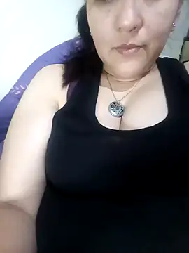 Snapshot of Gatubela212 chatting on January 29, 2025, 3:33 am Gatubela212 online show from January 29, 2025, 3:33 am