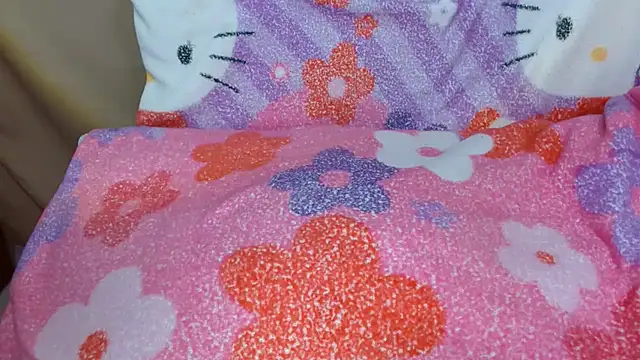 Kelly Dee102 online show from November 6, 2025, 7:48 pm