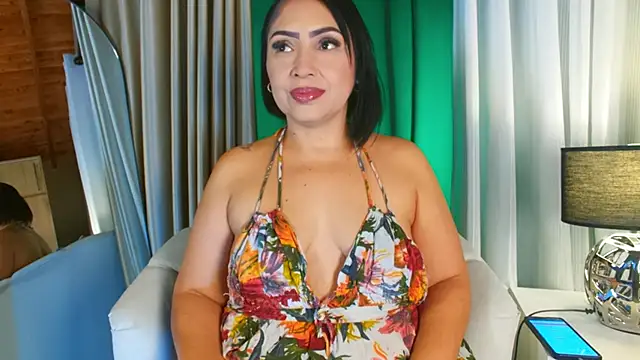 Snapshot of Madissononee chatting on September 19, 2025, 2:46 am Madissononee online show from September 19, 2025, 2:46 am