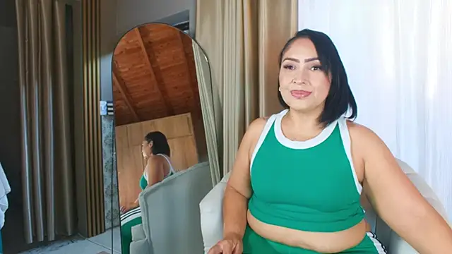 Snapshot of Madissononee chatting on September 28, 2025, 7:30 pm Madissononee online show from September 28, 2025, 7:30 pm