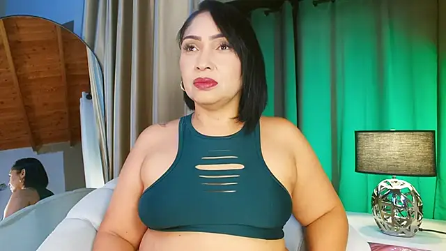 Snapshot of Madissononee chatting on October 23, 2025, 1:49 am Madissononee online show from October 23, 2025, 1:49 am