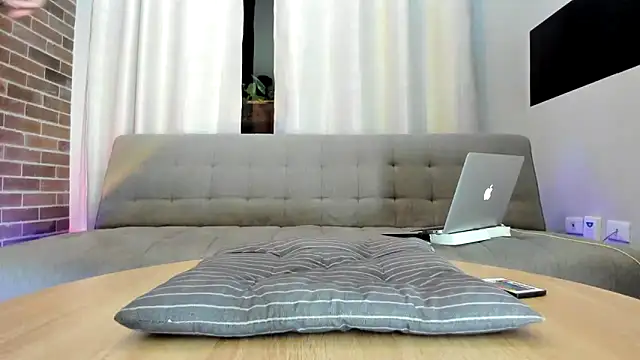 MattxFeet online show from December 10, 2024, 12:17 am