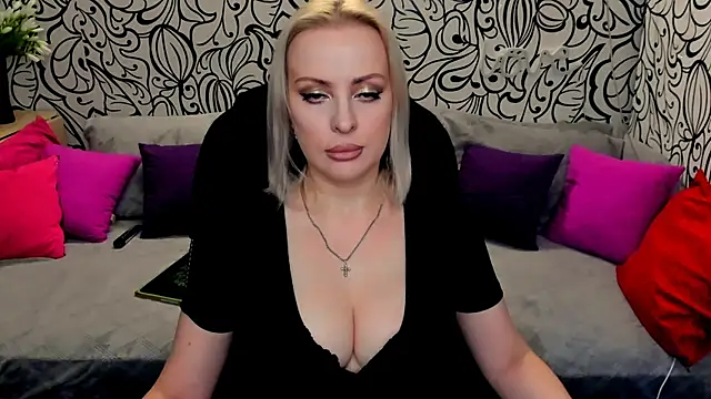 Hotdreamhere online show from December 12, 2024, 10:56 am