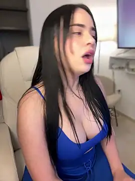 Snapshot of GeorginaJones chatting on January 13, 2025, 11:17 pm GeorginaJones online show from January 13, 2025, 11:17 pm