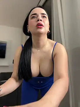 Snapshot of GeorginaJones chatting on February 1, 2025, 2:16 am GeorginaJones online show from February 1, 2025, 2:16 am