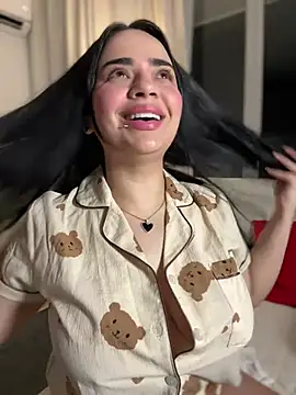 Snapshot of GeorginaJones chatting on March 23, 2025, 12:36 am GeorginaJones online show from March 23, 2025, 12:36 am