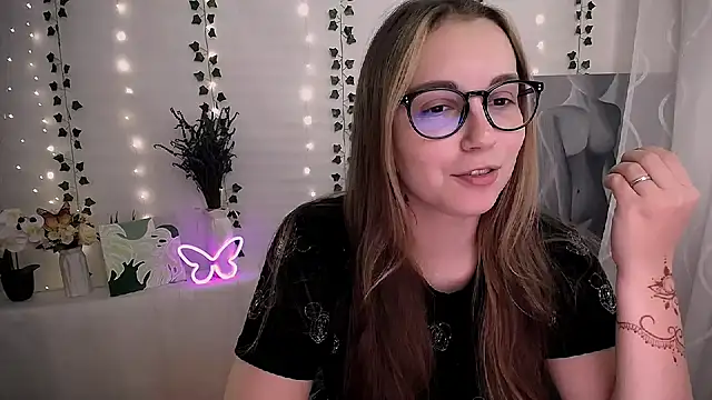 SweetPrincess  online show from September 24, 2025, 9:01 am