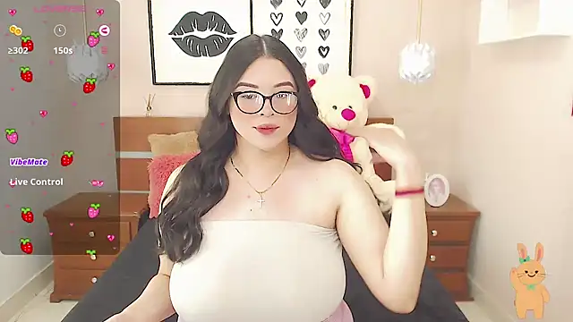 Snapshot of miss_linda_ chatting on January 9, 2025, 1:35 pm miss linda online show from January 9, 2025, 1:35 pm