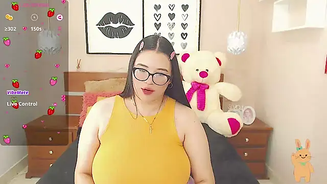 Snapshot of miss_linda_ chatting on January 21, 2025, 7:50 pm miss linda online show from January 21, 2025, 7:50 pm