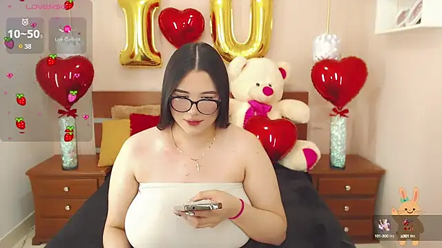 Snapshot of miss_linda_ chatting on February 10, 2025, 6:03 pm miss linda online show from February 10, 2025, 6:03 pm