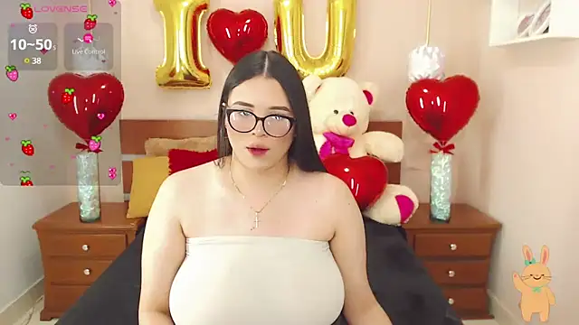 Snapshot of miss_linda_ chatting on February 10, 2025, 9:04 pm miss linda online show from February 10, 2025, 9:04 pm