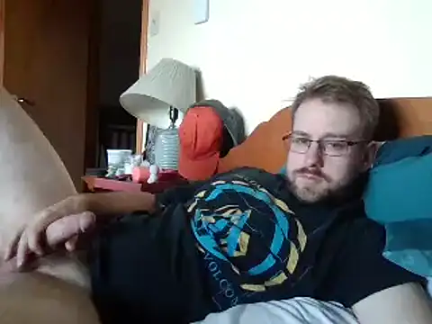 Snapshot of shyv13 chatting on October 4, 2025, 9:13 pm shyv13 online show from October 4, 2025, 9:13 pm