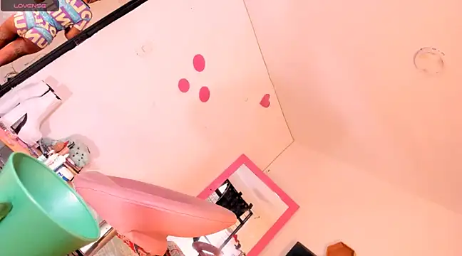 Snapshot of Sofia_waltonx chatting on February 24, 2025, 2:58 pm Sofia waltonx online show from February 24, 2025, 2:58 pm