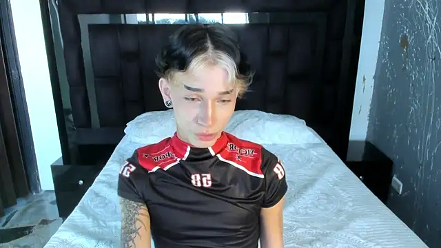 AndyWiilliams online show from December 5, 2024, 9:17 pm