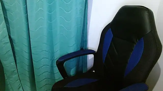 Snapshot of katia_mature chatting on March 2, 2025, 8:27 am katia mature online show from March 2, 2025, 8:27 am