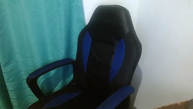 Snapshot of katia_mature chatting on March 12, 2025, 6:40 am katia mature online show from March 12, 2025, 6:40 am