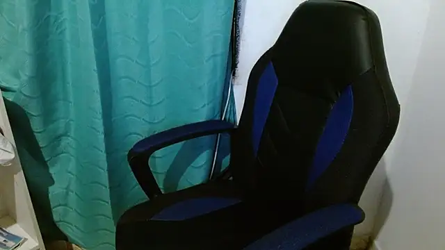 Snapshot of katia_mature chatting on March 17, 2025, 9:22 am katia mature online show from March 17, 2025, 9:22 am