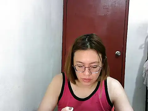 Snapshot of crizzybel chatting on February 8, 2025, 9:56 am crizzybel online show from February 8, 2025, 9:56 am