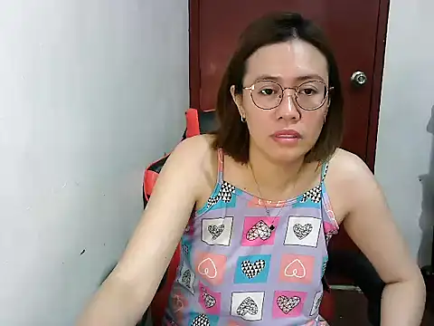 Snapshot of crizzybel chatting on February 14, 2025, 6:51 pm crizzybel online show from February 14, 2025, 6:51 pm