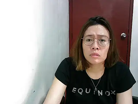 Snapshot of crizzybel chatting on February 17, 2025, 10:47 pm crizzybel online show from February 17, 2025, 10:47 pm