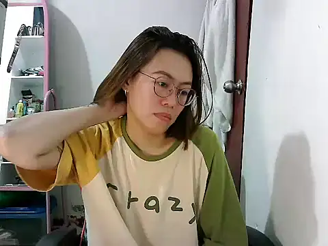 Snapshot of crizzybel chatting on March 2, 2025, 3:45 am crizzybel online show from March 2, 2025, 3:45 am