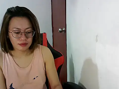 Snapshot of crizzybel chatting on March 3, 2025, 11:56 pm crizzybel online show from March 3, 2025, 11:56 pm