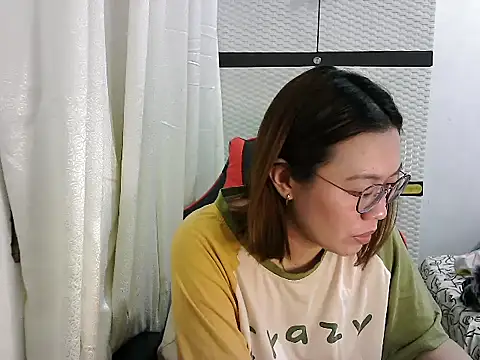 Snapshot of crizzybel chatting on March 11, 2025, 11:23 am crizzybel online show from March 11, 2025, 11:23 am