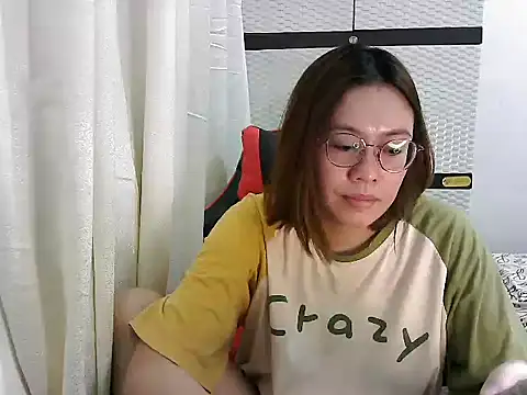 Snapshot of crizzybel chatting on March 11, 2025, 2:29 pm crizzybel online show from March 11, 2025, 2:29 pm