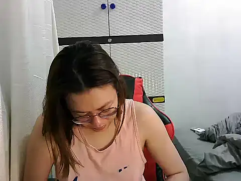 Snapshot of crizzybel chatting on March 14, 2025, 5:27 am crizzybel online show from March 14, 2025, 5:27 am