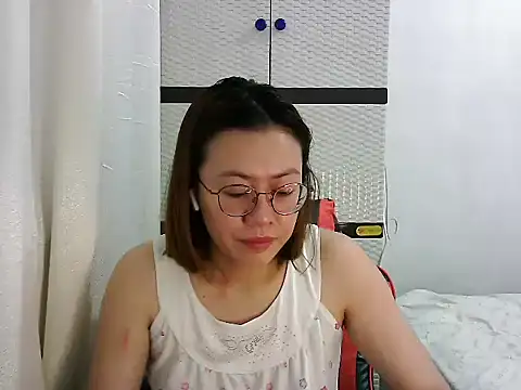 Snapshot of crizzybel chatting on March 21, 2025, 6:29 pm crizzybel online show from March 21, 2025, 6:29 pm